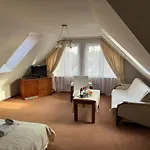 Politechnika Warszawska Osrodek Wypoczynkowy Resort *
